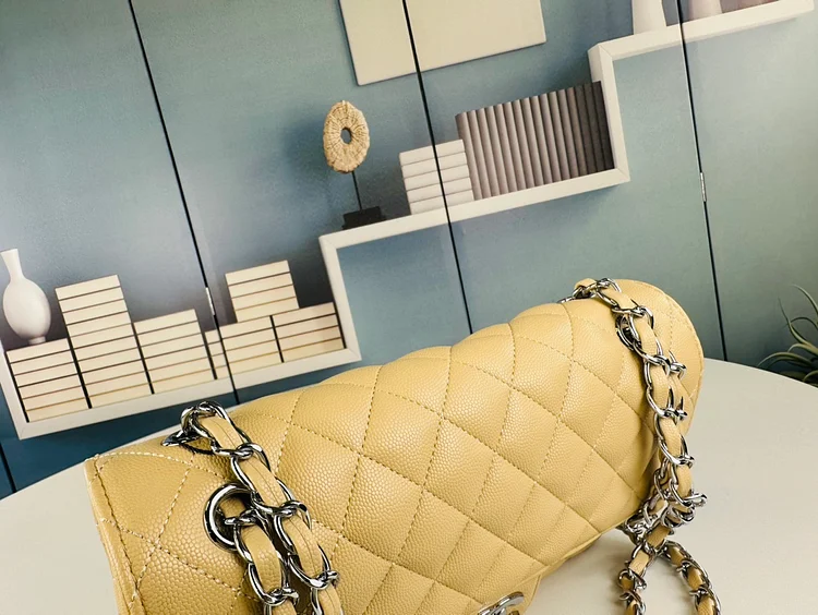 CC Classic Flap caviar leather 25 cm - Image 9