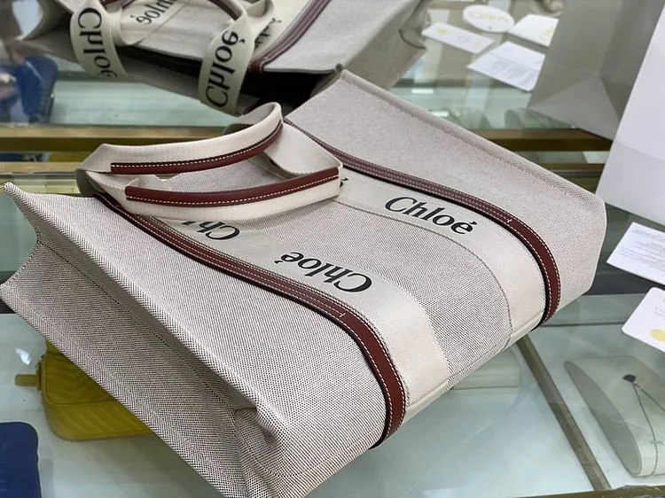 Chl new arrival tote bag - Image 4