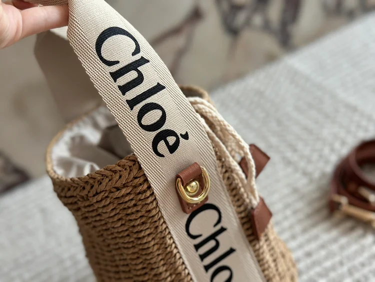 Ch new arrival bucket bag size: 18cm - Image 5