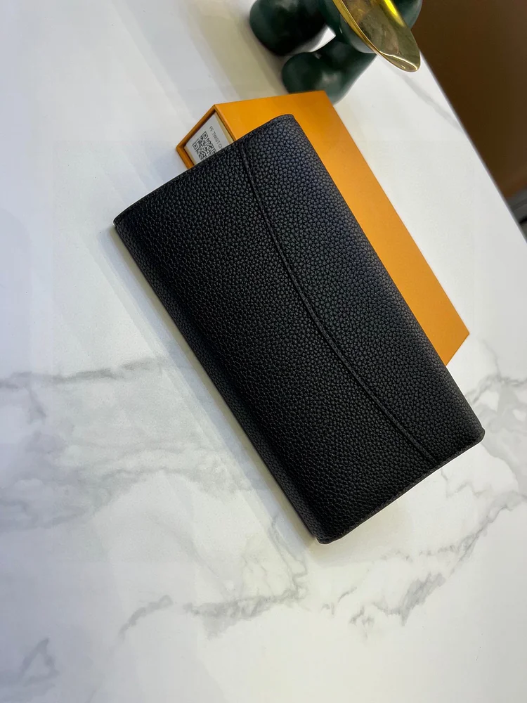 L Capucines men wallet size:20*11*2.5 cm - Image 2