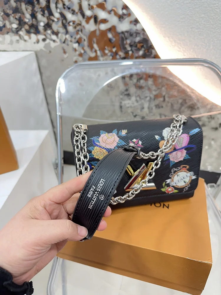 Louis new arrival TWIST bag size?3 * 16 cm - Image 10