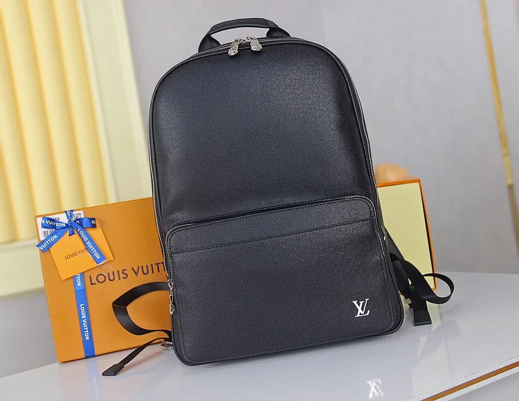 Louis new arrival backpack bag size : 43 x 30 x 14 cm - Image 8
