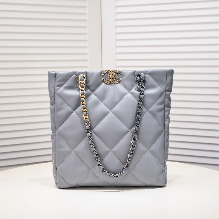 CC 22b 19 BAG tote - Image 5
