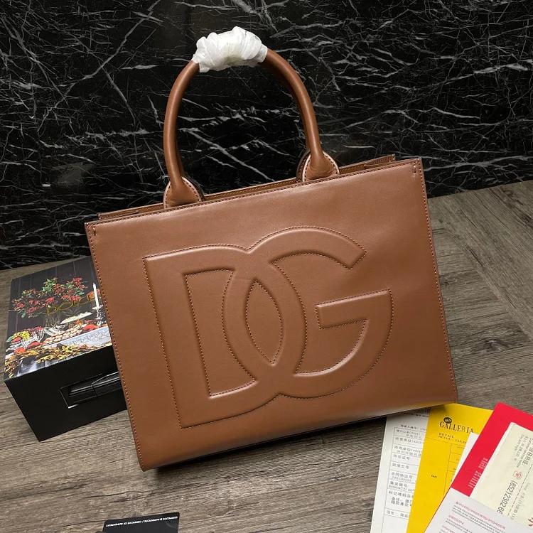 D AND G Small DG Daily Shopper Bag