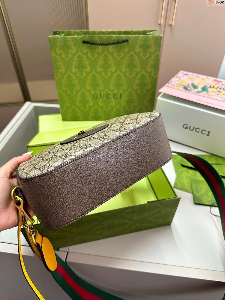 GG Marmont camera bag size: 22*8*15 cm - Image 2