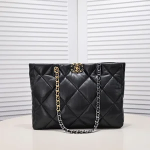 CC 22B 19BAG Tote