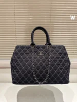 CC Vintage tote bag size 39 * 28cm