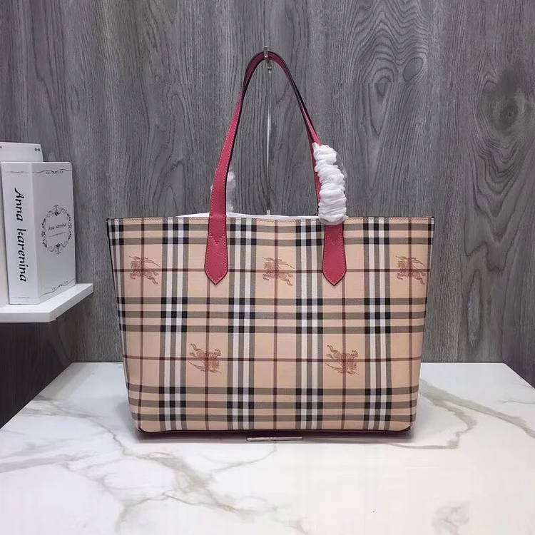 bb Reversible Tote Haymarket Canvas Medium For Women, Women??s Bags 19.3in/49cm - Image 12