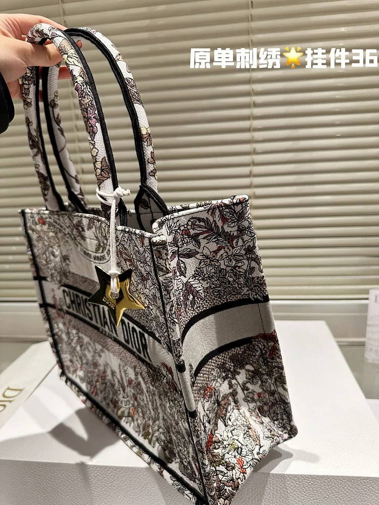 D book tote new arrival bag - Image 7