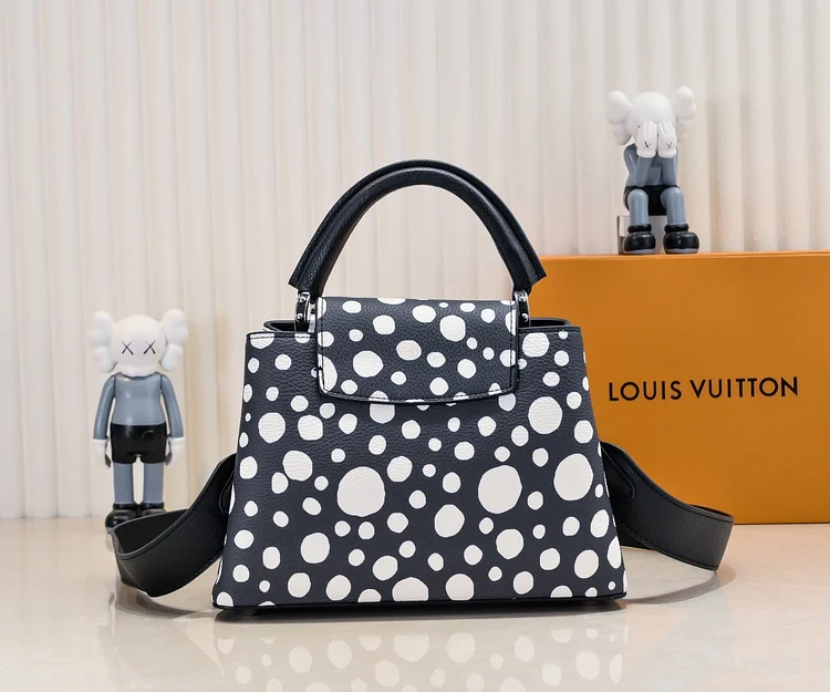 Louis x YK Capucines Taurillon new arrival bag size : 27 x 18 x 9 cm - Image 4