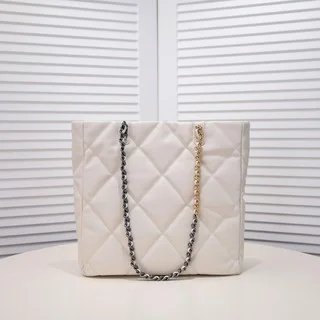 CC 22b 19 BAG tote - Image 2