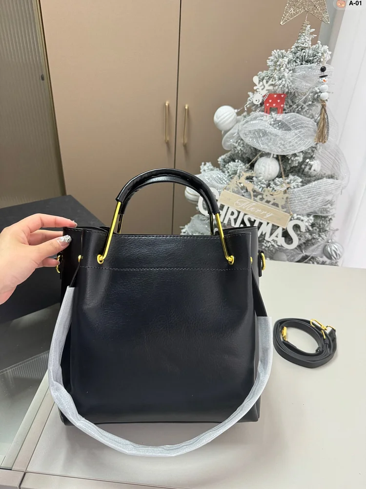Y new arrival tote bag 2colours - Image 6