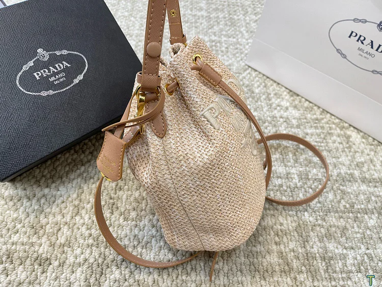 Pra nwe arrival bucket bag size: 18 * 22 cm - Image 9