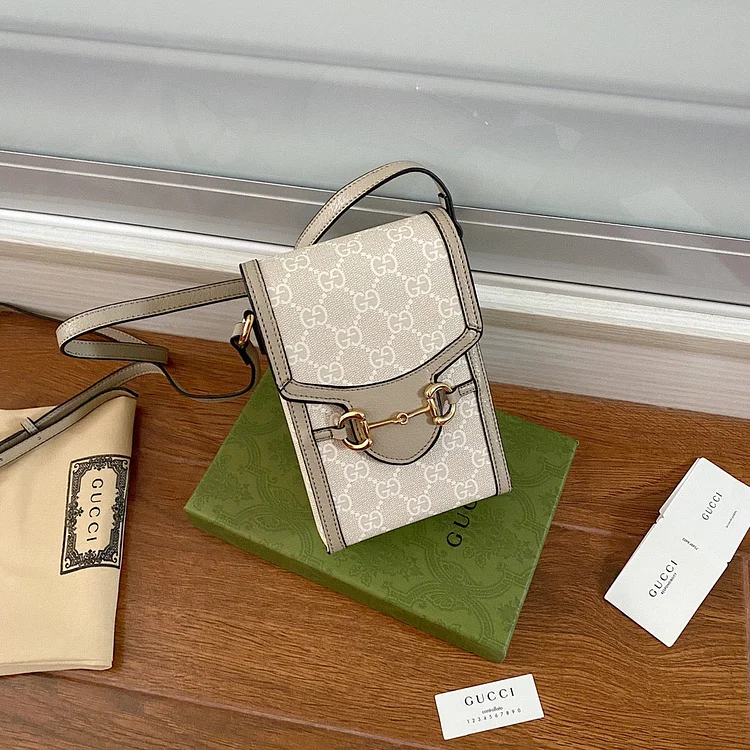 GC435 Horsebit 1955 mini bag / 4.5??W x 6.7??H x 1.6??D