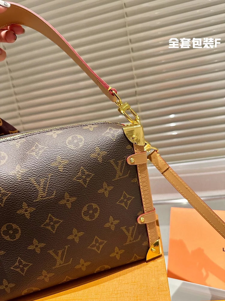 Louis new arriva Side trunk bag size : 23*16 cm - Image 6