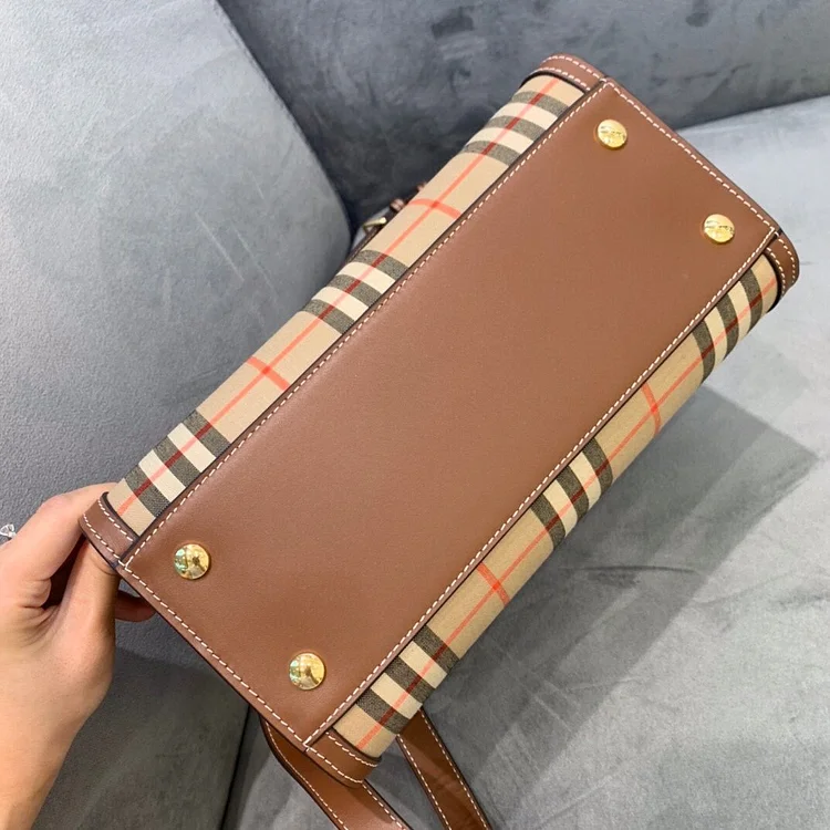 bb Mini Vintage Archive Beige For Women, Women??s Bags, Shoulder And Crossbody Bags 10.2in/ 26cm BUR 80246851 - Image 3