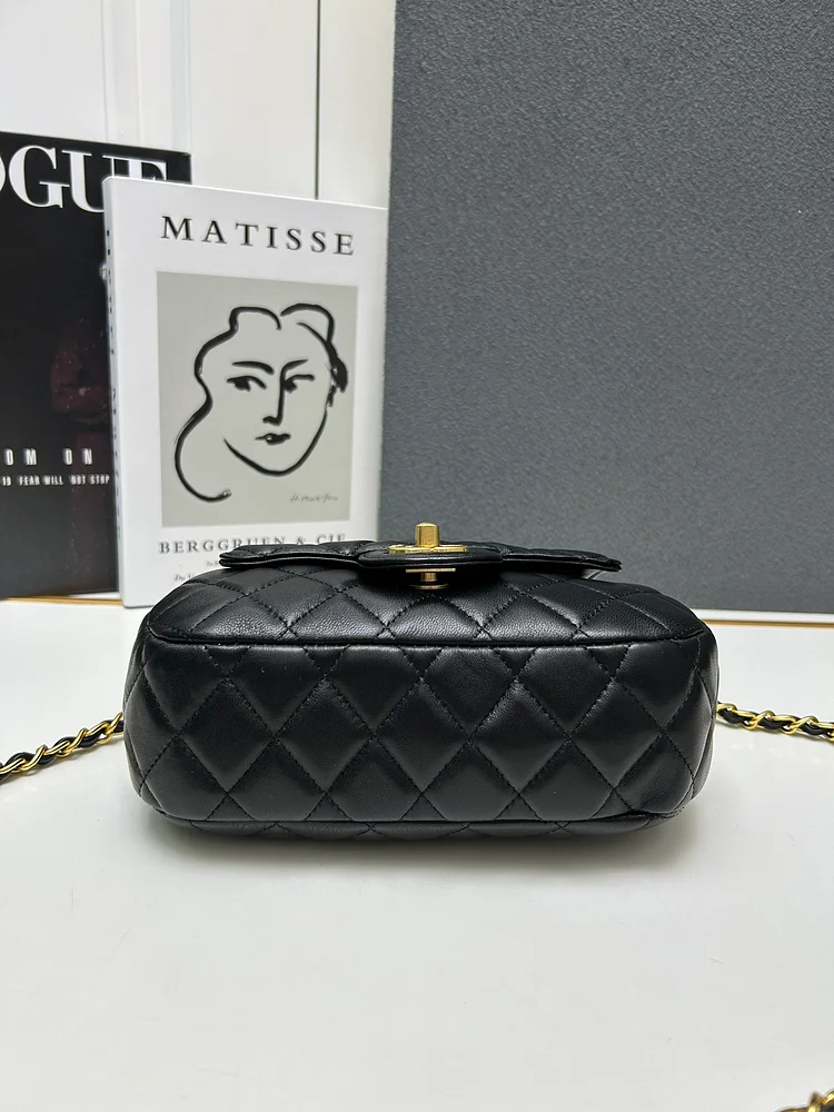 CC 24c coco women handbag size: 11.2*20.5*5.5 cm - Image 6