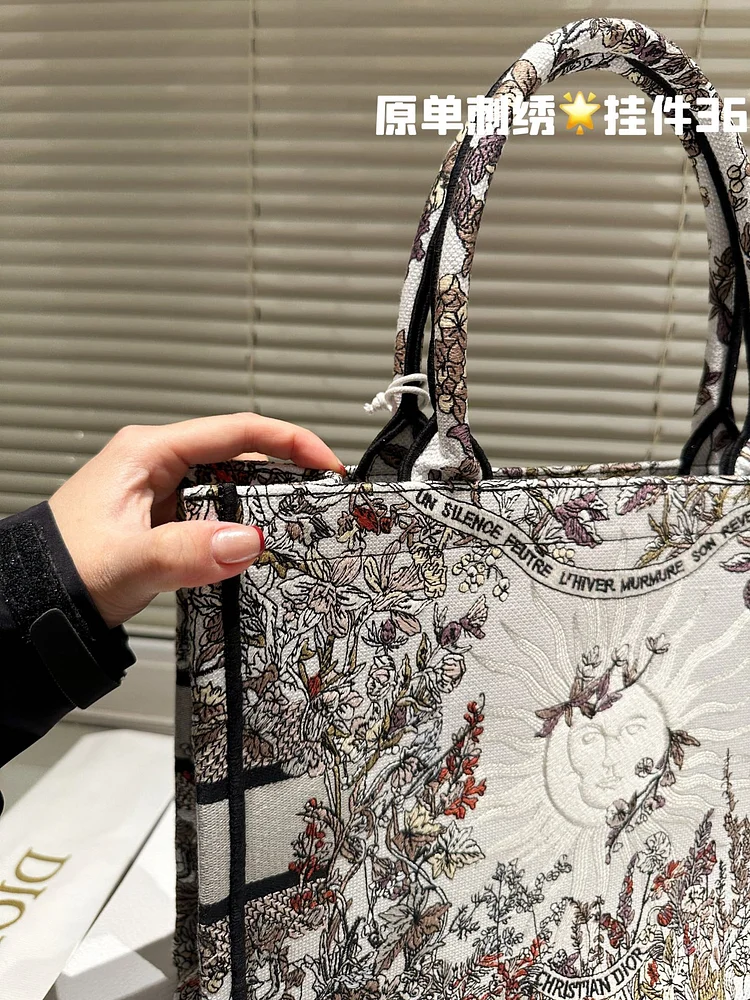D book tote new arrival bag - Image 9