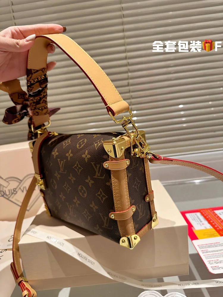 Louis new arriva Side trunk bag size : 23*16 cm - Image 4