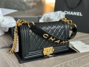 CC  leboy20ss 25*15cm Caviar leather