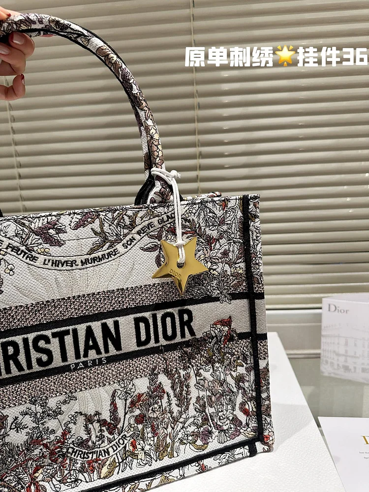 D book tote new arrival bag - Image 10
