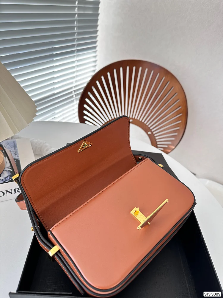 PRA Soft Calf women handbag size : 21*12 cm - Image 5