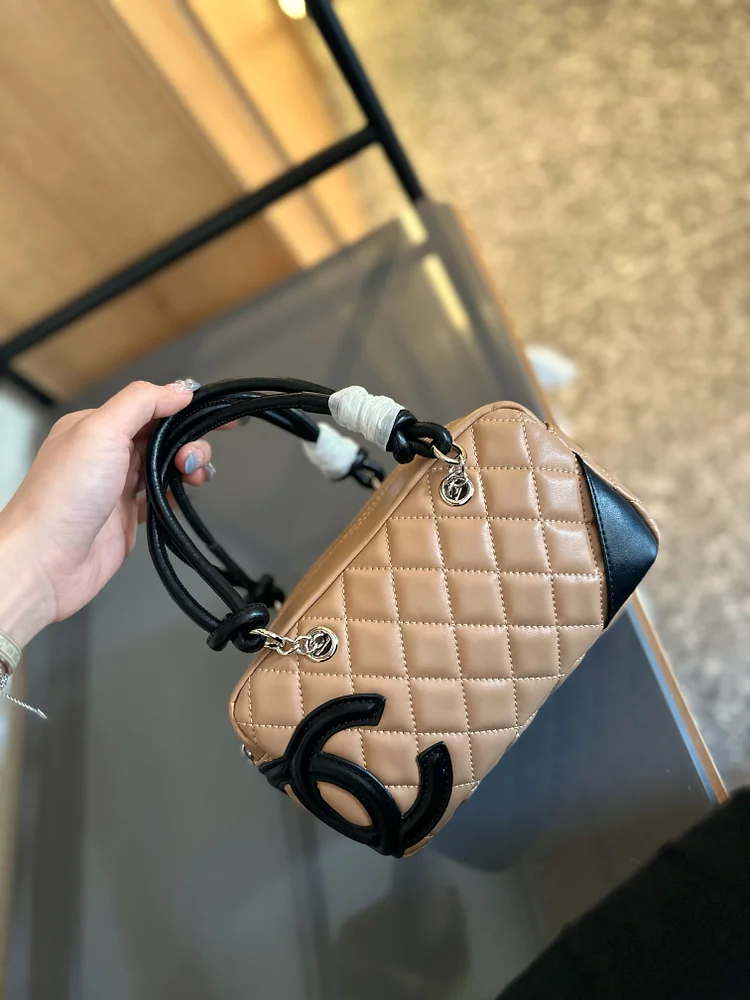 Cc new arrival camera bag size: 22 cm - Image 3