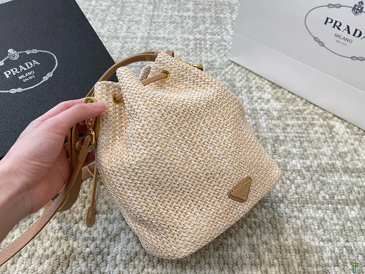 Pra nwe arrival bucket bag size: 18 * 22 cm - Image 7