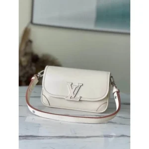 Model: M59457 Size: 24.5 x 15.5 x 9 cm