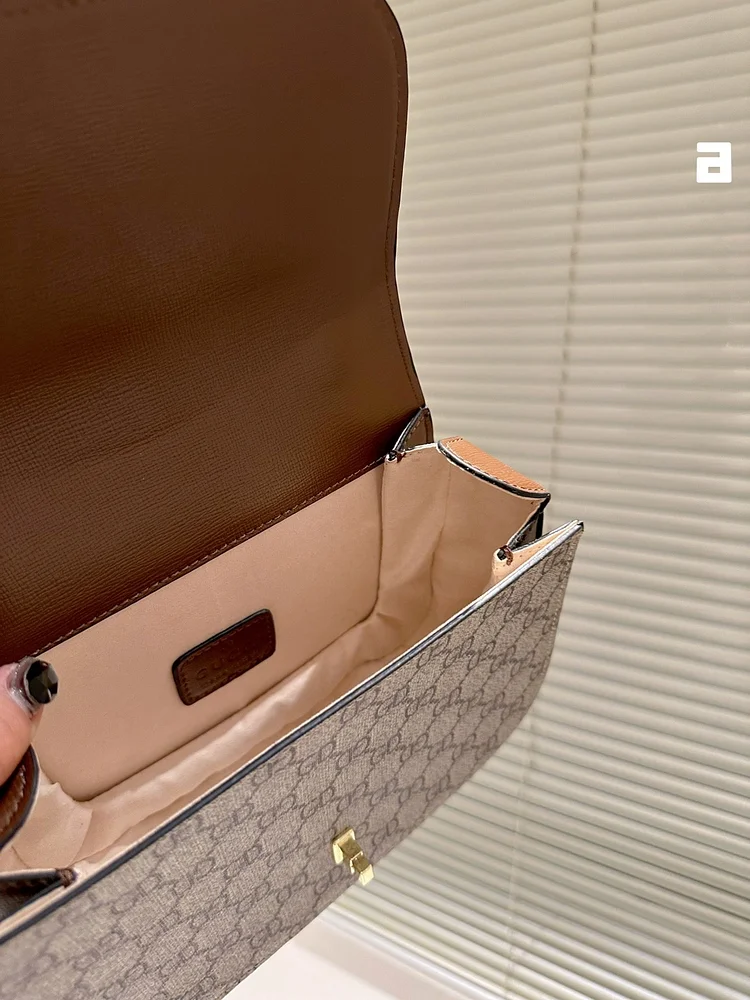 GC497 Gc Blondie top-handle Bag / 9??W x 6??H x 4.3??D - Image 11