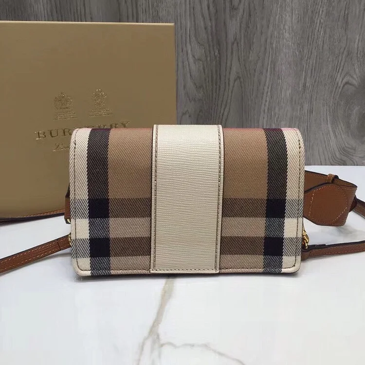 bb The Small Buckle Bag In House Check Beige For Women, Women??s Bags 7.5in/19cm - Image 8