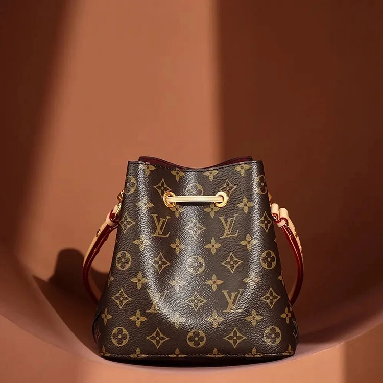 Louis neonoe bb mini bag size : 20×20×13 cm