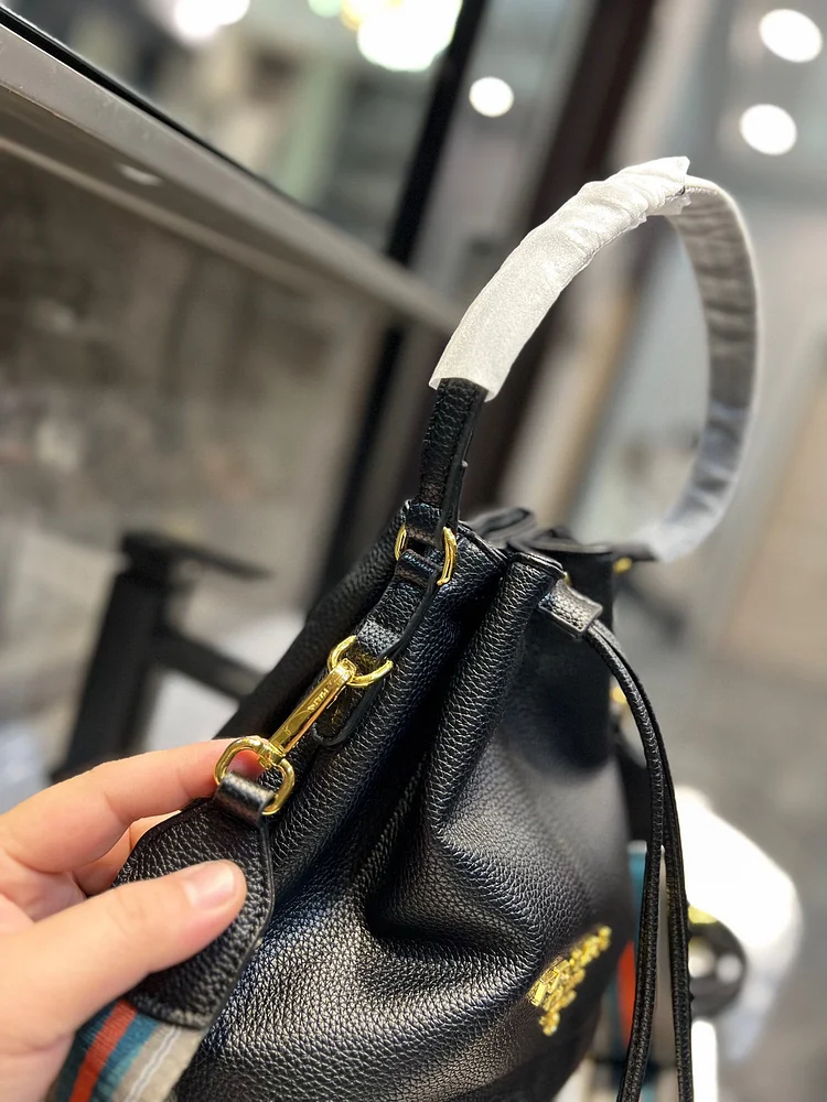 Pra new arrival bucket bag size : 25 * 21 cm - Image 7