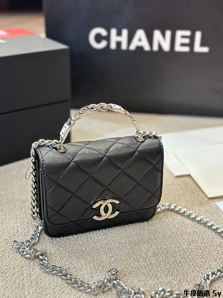 Cc new arrival handbag caviar leather size: 15 * 11cm - Image 4