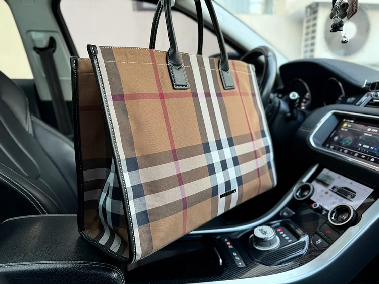 BB new arrival men and women tote bag size : 45X35X20cm - Image 5
