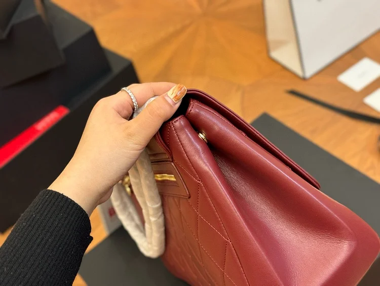 CC vintage jumbo red bag size : 34.23cm - Image 2