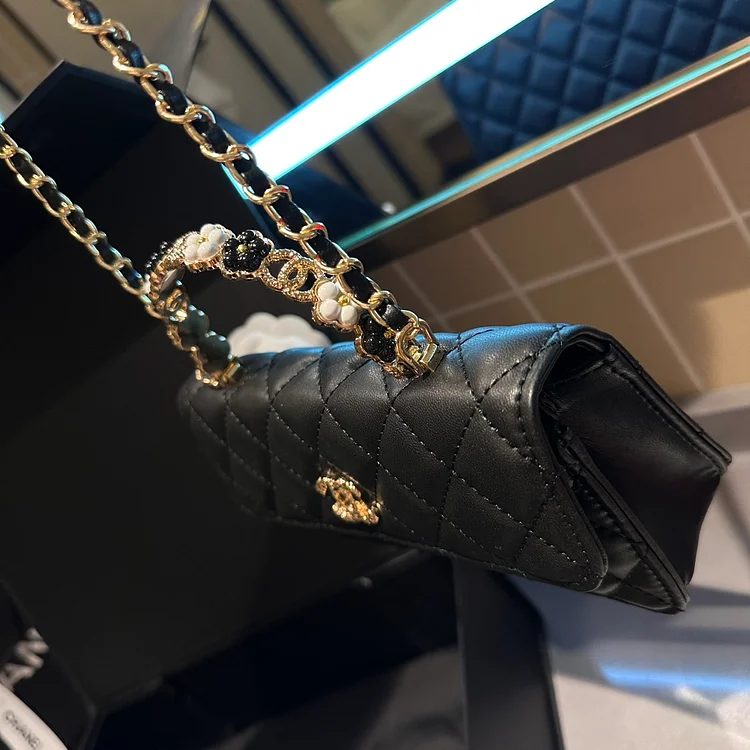 cc woc new arrival bag size : 19 cm - Image 9