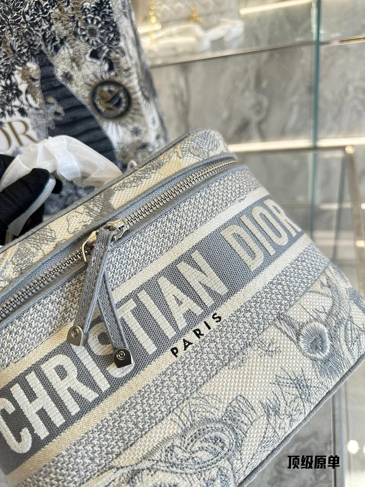 D new arrival bucket bag size;25*15*14cm - Image 3