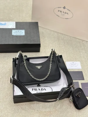 Pra hobo  new arrival bag size : 22 * 16cm