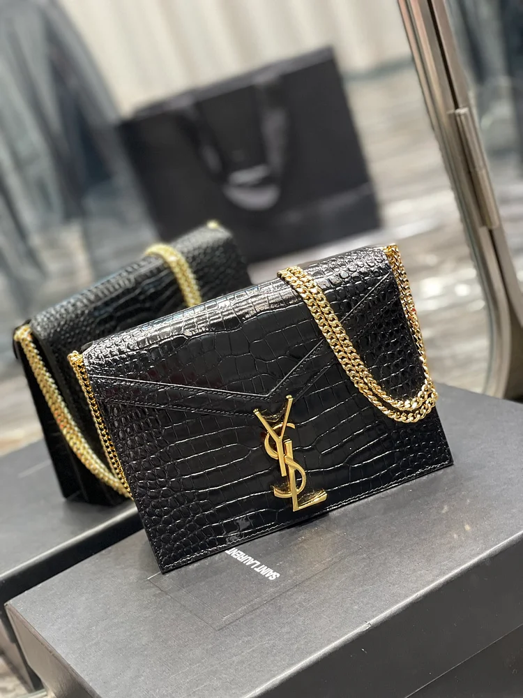 Y Cassandra Medium Chain Bag Black - Image 3