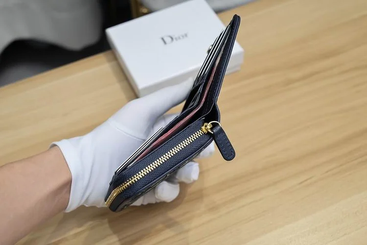 D wallet card holder - Image 4