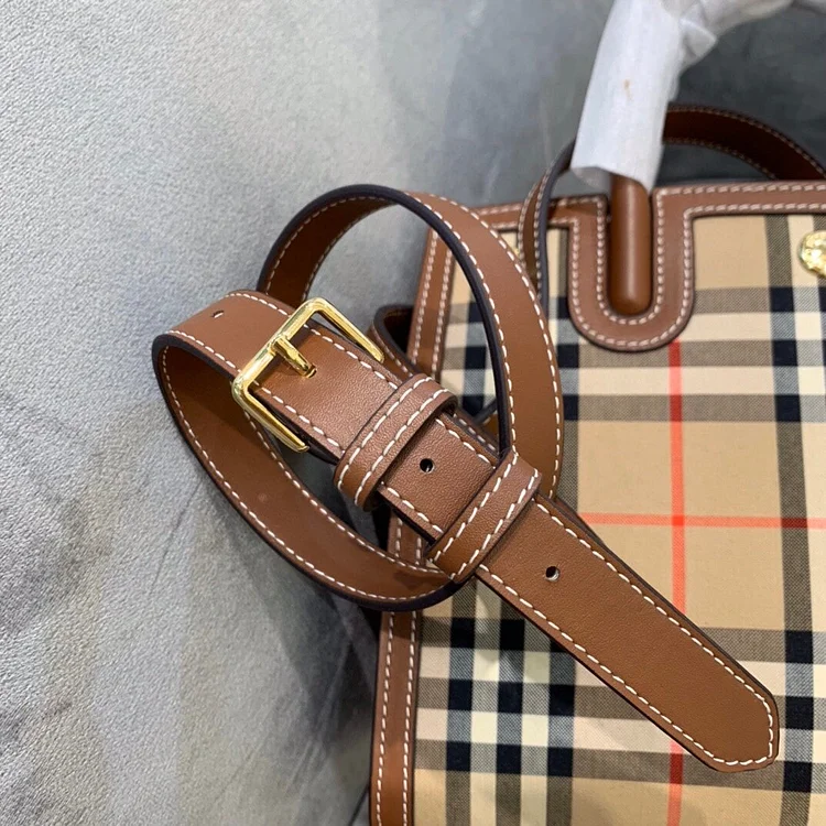 bb Mini Vintage Archive Beige For Women, Women??s Bags, Shoulder And Crossbody Bags 10.2in/ 26cm BUR 80246851 - Image 2