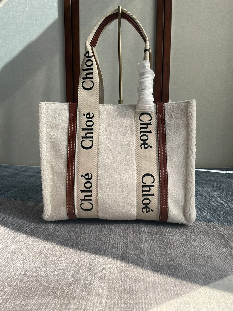 CH winter new styles Woody tote bag white - Image 6