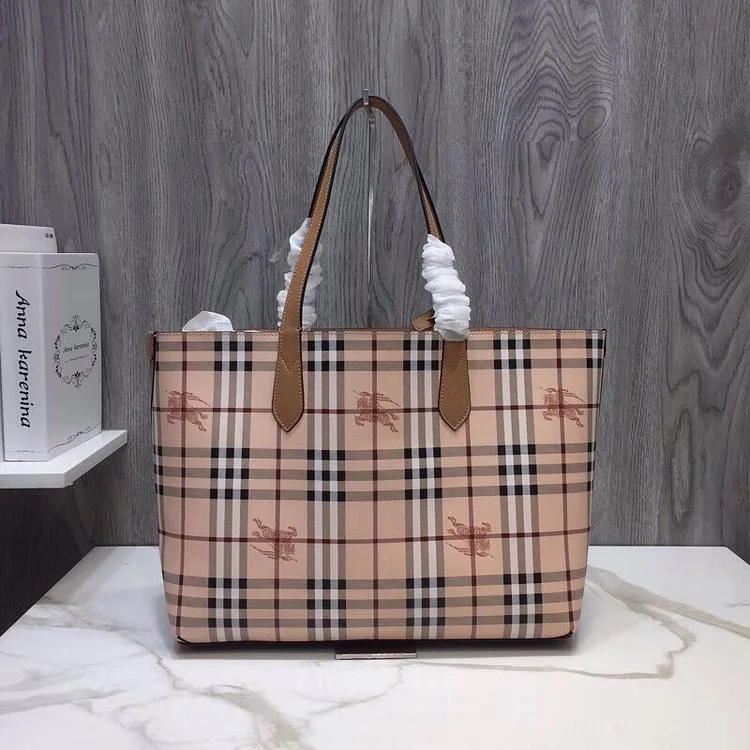 bb Reversible Tote Haymarket Canvas Medium For Women, Women??s Bags 19.3in/49cm - Image 9