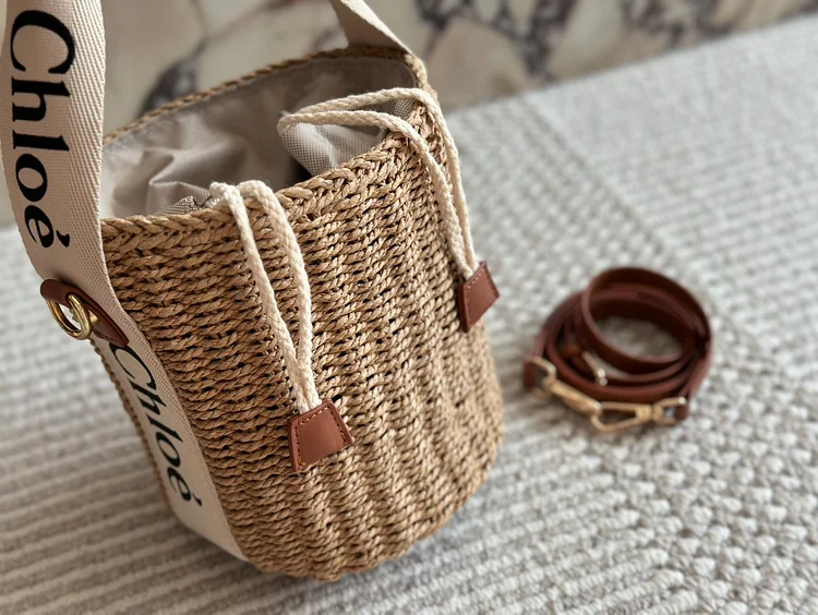 Ch new arrival bucket bag size: 18cm - Image 6