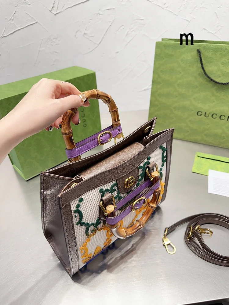 GC482 Diana Small Tote Bag / 10.6×9.4×4.3inch - Image 5