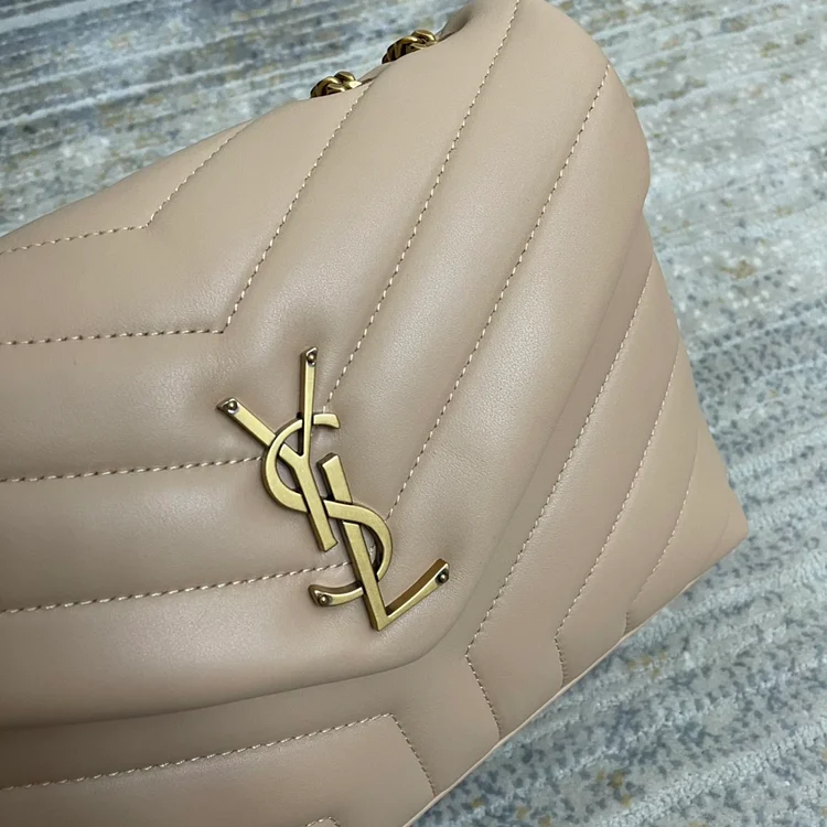 Y Small Loulou 23 Beige Leather Gold 23x17x9cm - Image 6