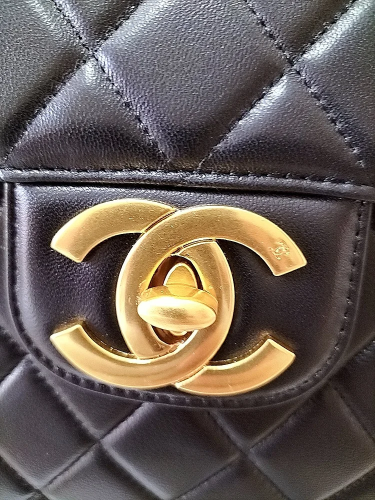 CC Classic Flap Bag size; 30*21*8cm - Image 8