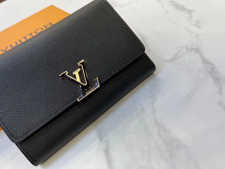 Louis new arrival Capucines wallet size : 13.5*9.5*1.5cm - Image 3