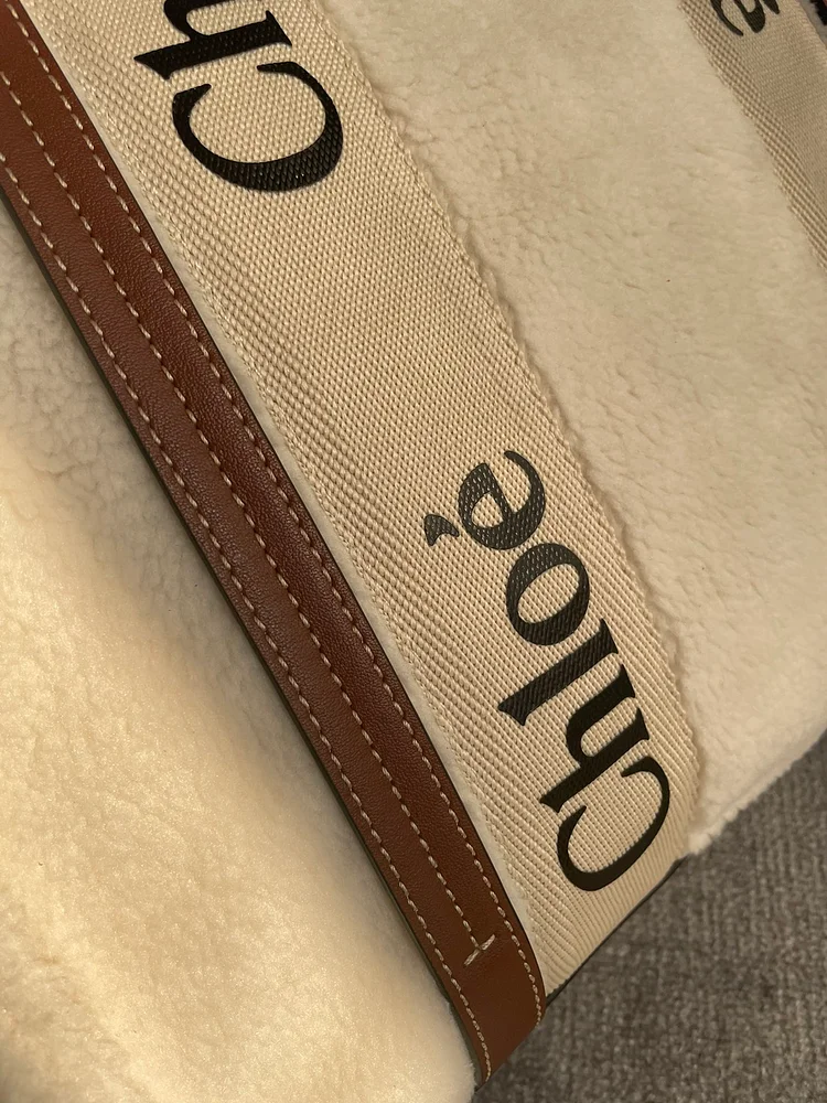 CH winter new styles Woody tote bag white - Image 9
